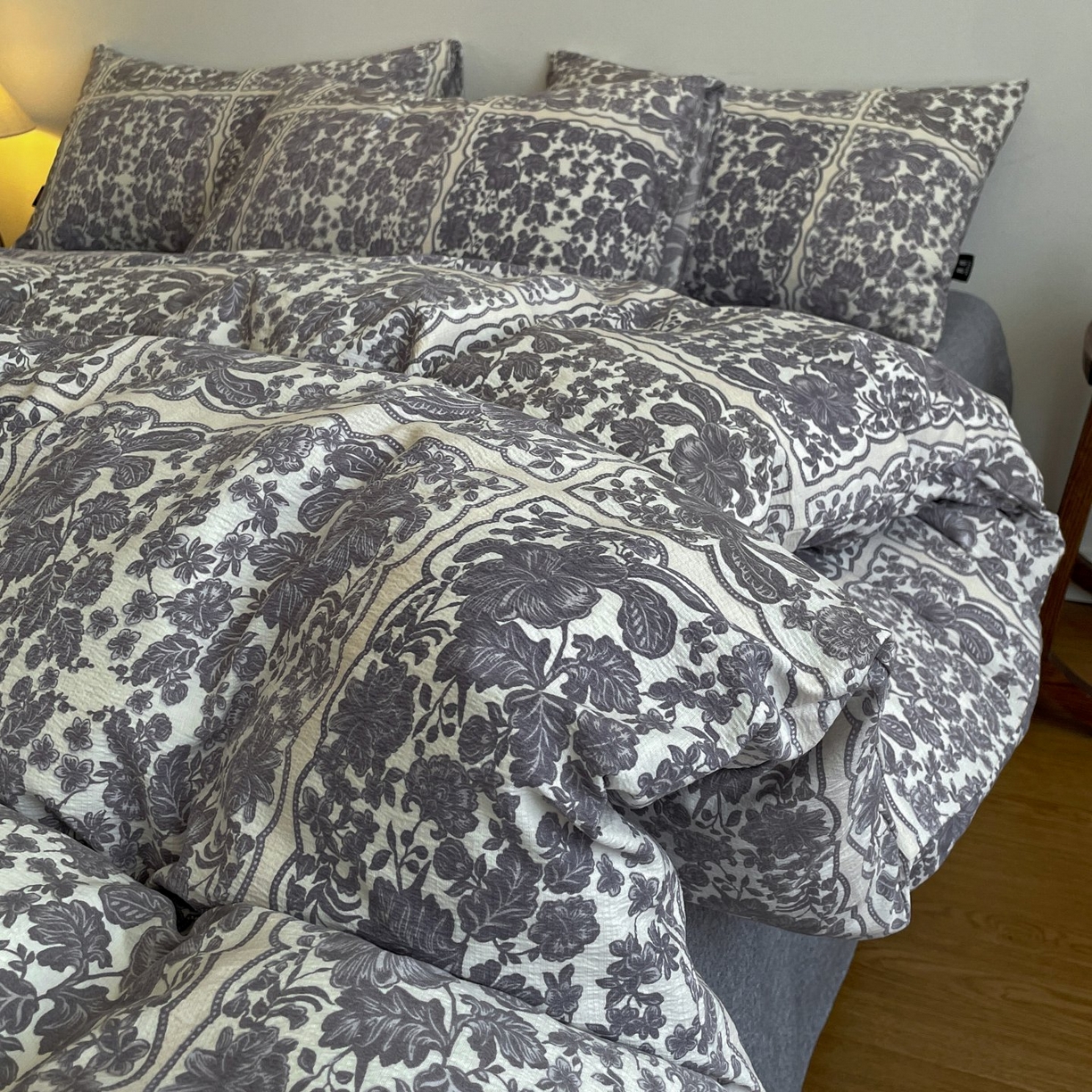 91家纺网 家纺一手货源 找家纺 梦纤绒 2025秋冬新款A类高克重亚麻复古诧季风原麻系列四件套 万象碧螺