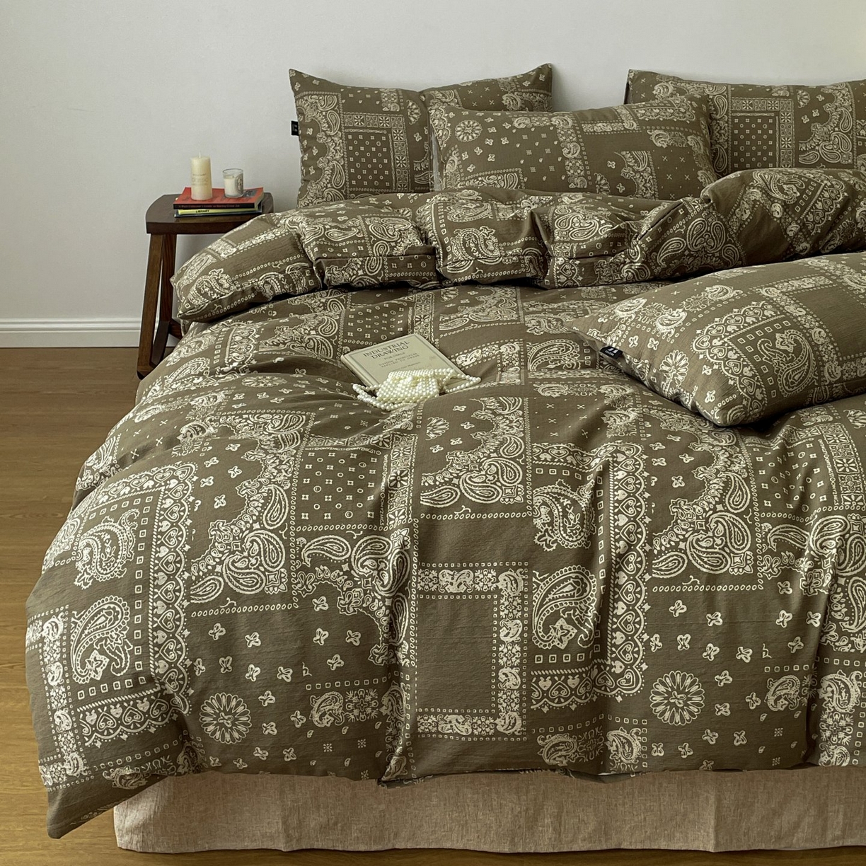 91家纺网 家纺一手货源 找家纺 梦纤绒 2025秋冬新款A类高克重亚麻复古诧季风原麻系列四件套 乌木花园绿