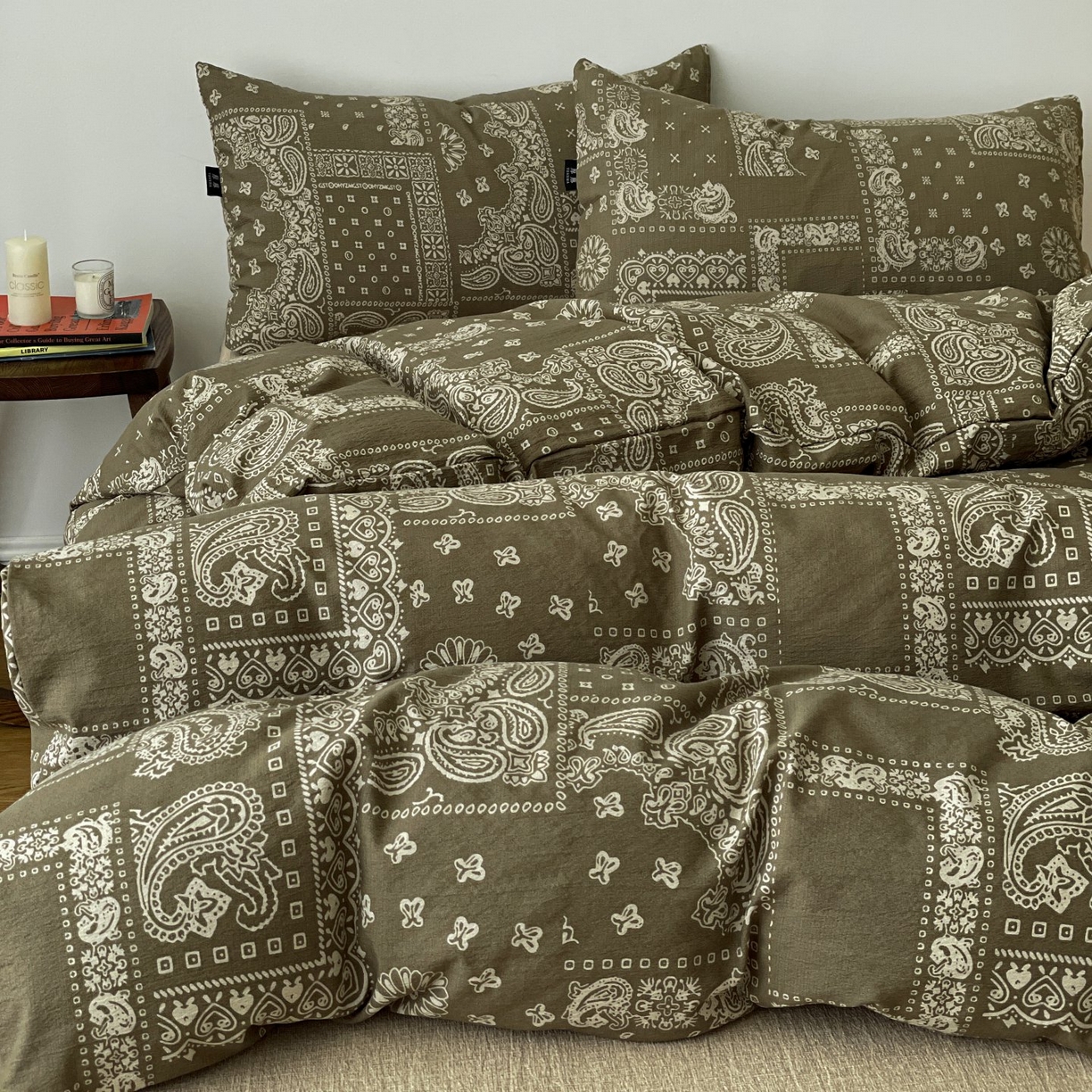 91家纺网 家纺一手货源 找家纺 梦纤绒 2025秋冬新款A类高克重亚麻复古诧季风原麻系列四件套 乌木花园绿