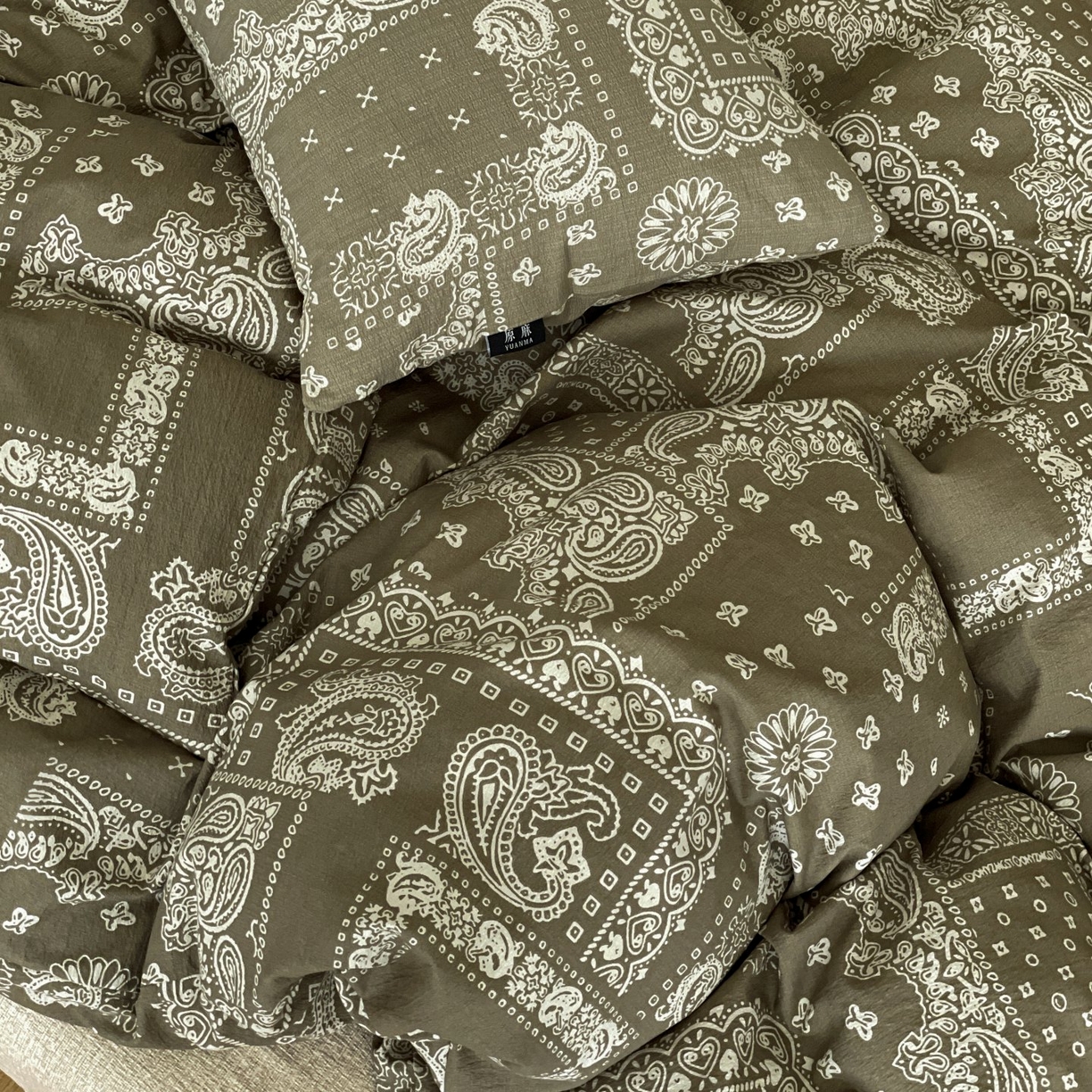 91家纺网 家纺一手货源 找家纺 梦纤绒 2025秋冬新款A类高克重亚麻复古诧季风原麻系列四件套 乌木花园绿