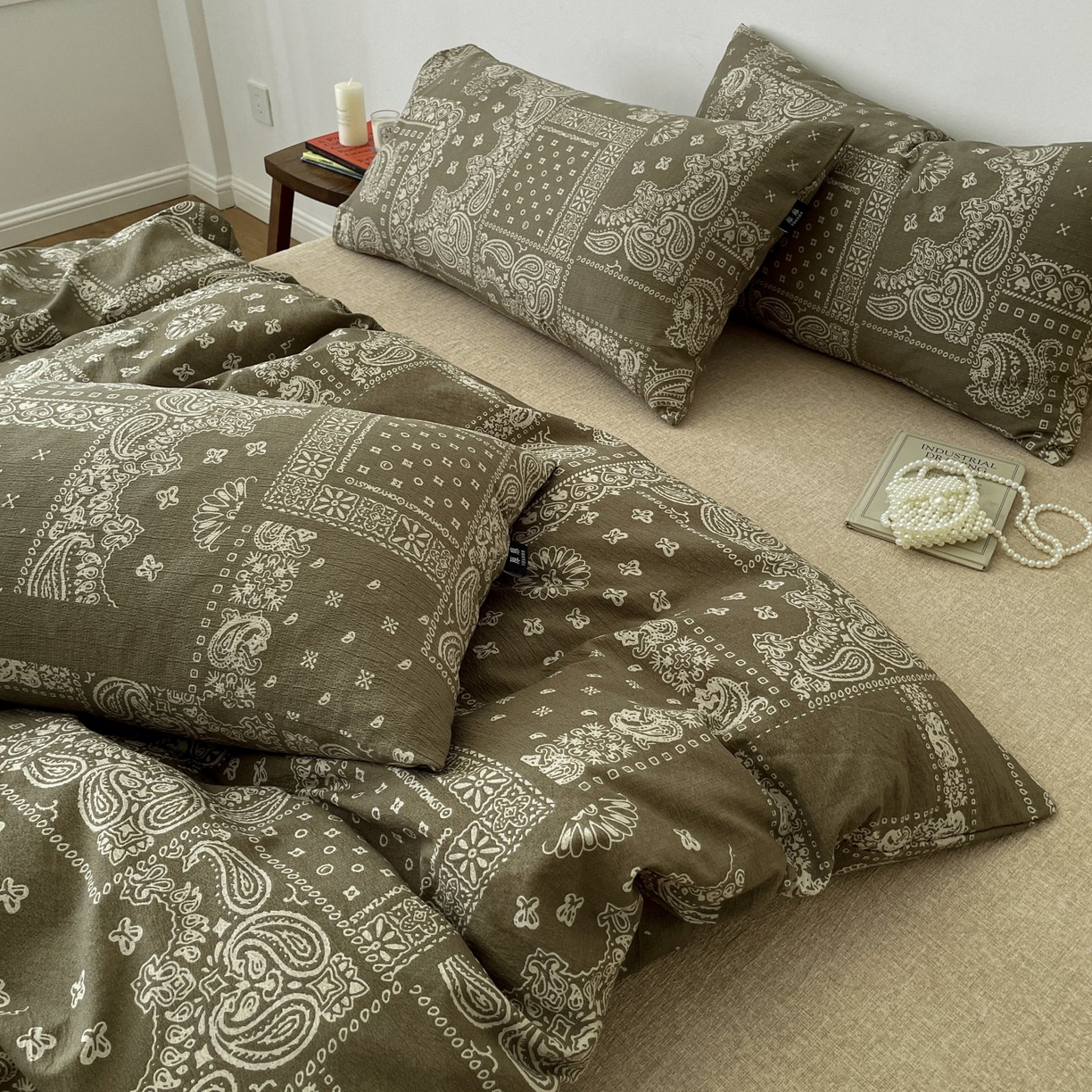 91家纺网 家纺一手货源 找家纺 梦纤绒 2025秋冬新款A类高克重亚麻复古诧季风原麻系列四件套 乌木花园绿