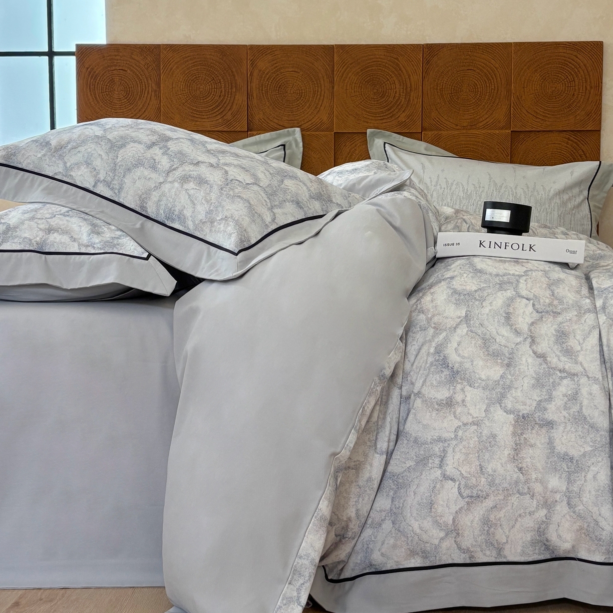 91家纺网 家纺一手货源 找家纺 嘉汀兰2025新款全棉臻品磨毛轻奢时尚秋冬加厚四件套-拼角款 雾林-浅灰