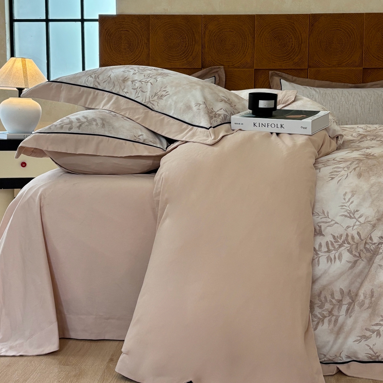 91家纺网 家纺一手货源 找家纺 嘉汀兰2025新款全棉臻品磨毛轻奢时尚秋冬加厚四件套-拼角款 杏花微雨