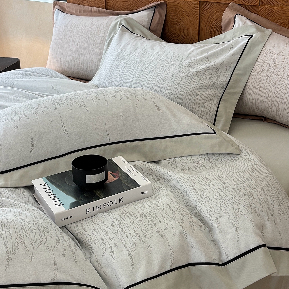 91家纺网 家纺一手货源 找家纺 嘉汀兰2025新款全棉臻品磨毛轻奢时尚秋冬加厚四件套-拼角款 长相依-草绿