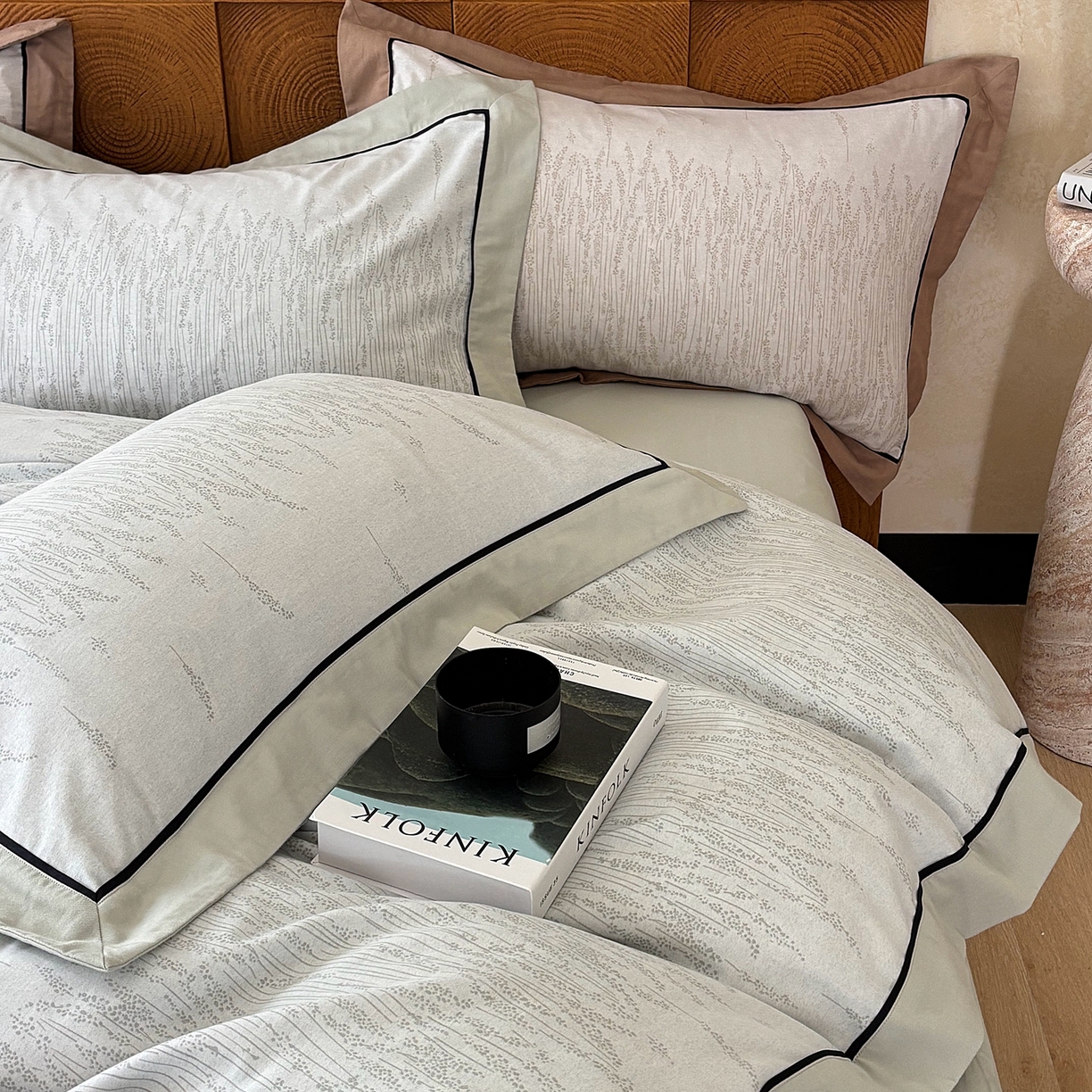 91家纺网 家纺一手货源 找家纺 嘉汀兰2025新款全棉臻品磨毛轻奢时尚秋冬加厚四件套-拼角款 长相依-草绿