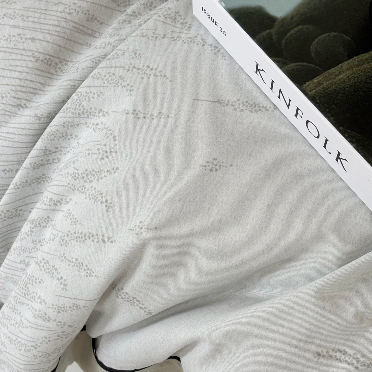 91家纺网 家纺一手货源 找家纺 嘉汀兰2025新款全棉臻品磨毛轻奢时尚秋冬加厚四件套-拼角款 长相依-草绿