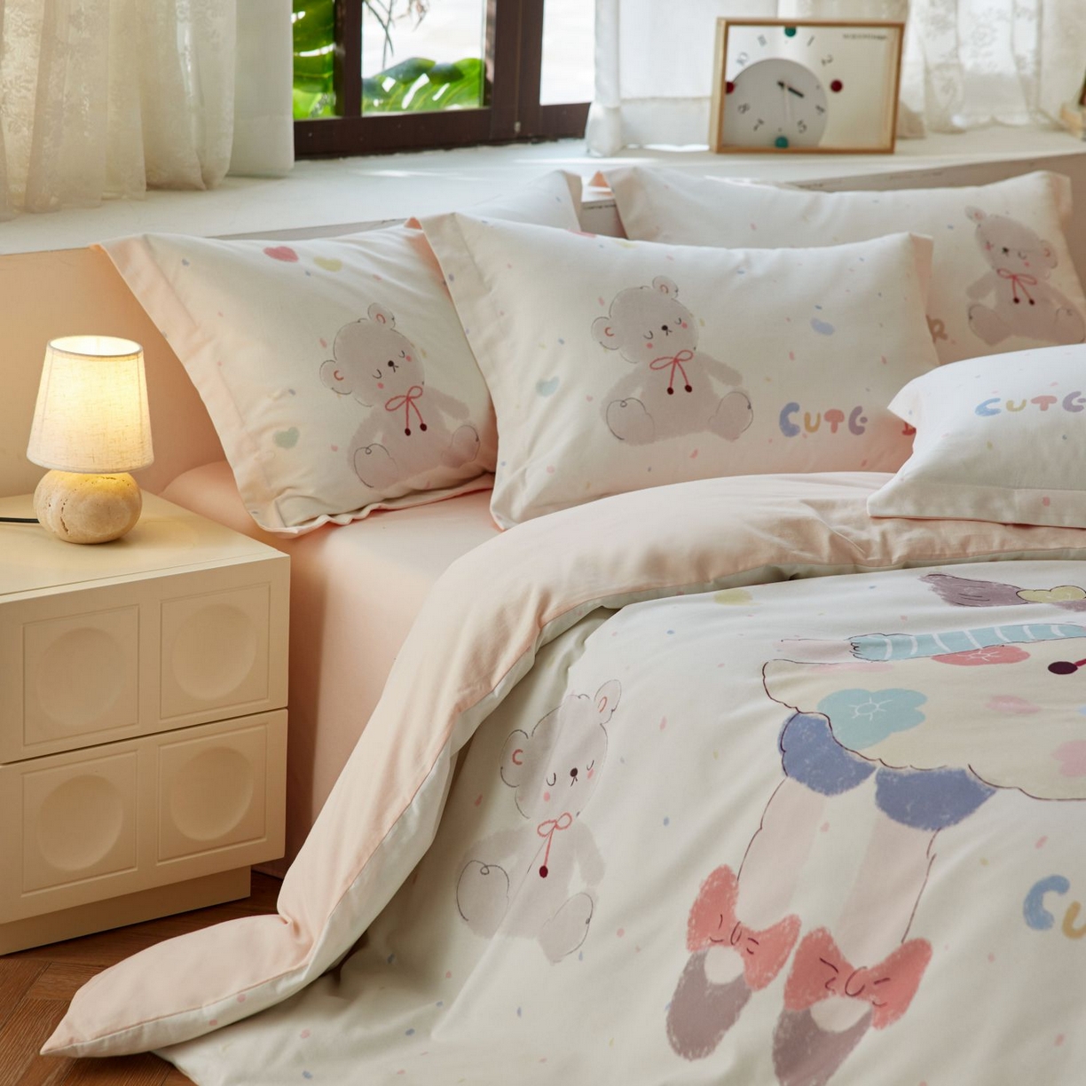 91家纺网 家纺一手货源 找家纺 未来家居 2025新款焕新南疆秋冬全棉加厚磨毛纯色印花四件套 可爱哆米