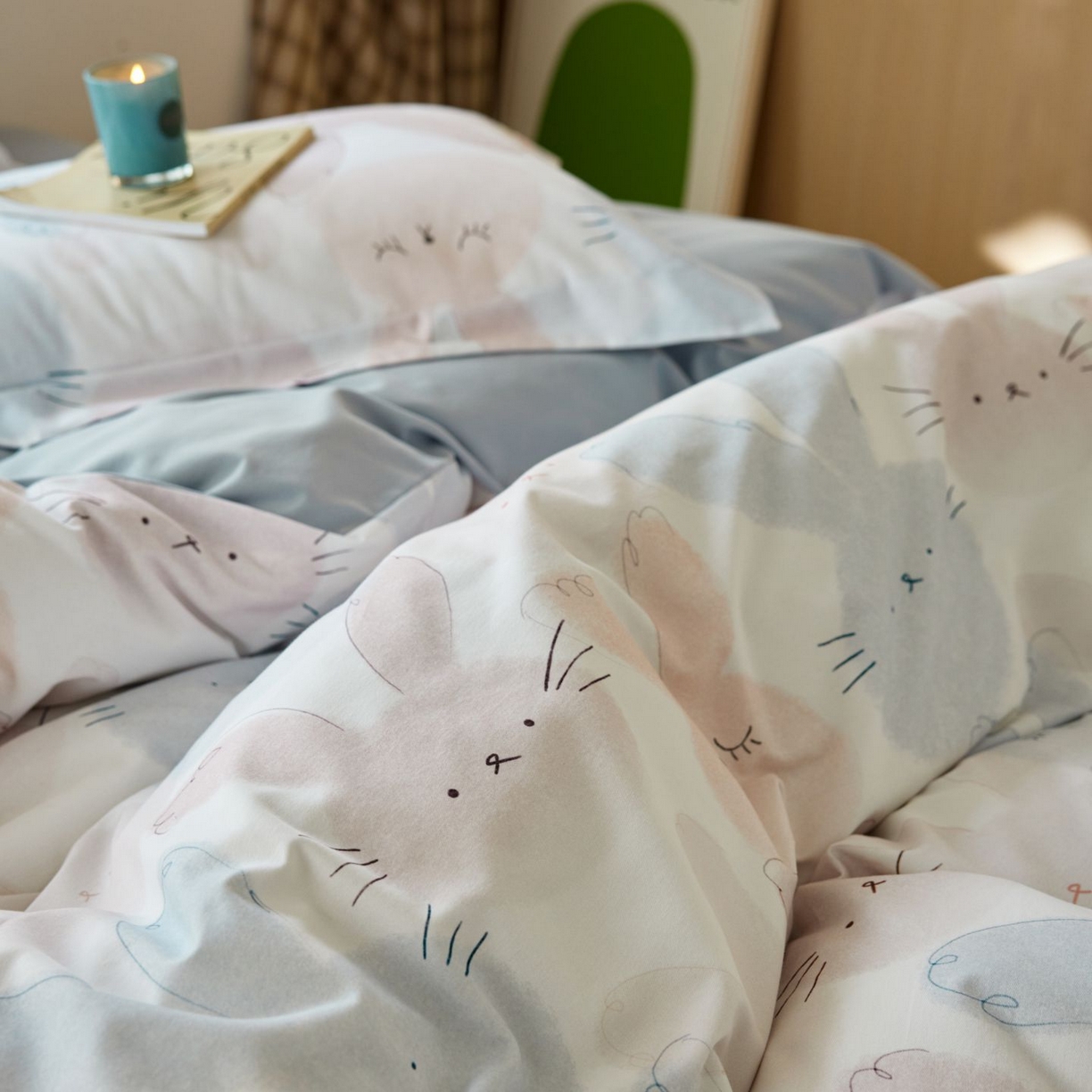 91家纺网 家纺一手货源 找家纺 未来家居 2025新款焕新南疆秋冬全棉加厚磨毛纯色印花四件套 萌萌兔粉