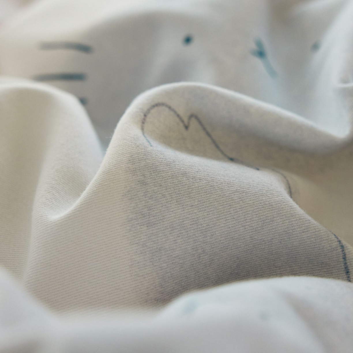 91家纺网 家纺一手货源 找家纺 未来家居 2025新款焕新南疆秋冬全棉加厚磨毛纯色印花四件套 萌萌兔粉