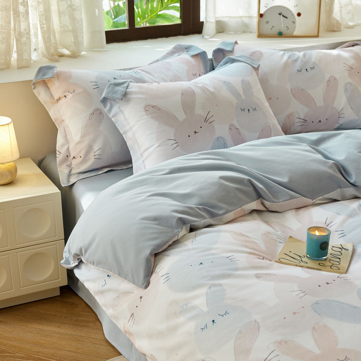 91家纺网 家纺一手货源 找家纺 未来家居 2025新款焕新南疆秋冬全棉加厚磨毛纯色印花四件套 萌萌兔粉