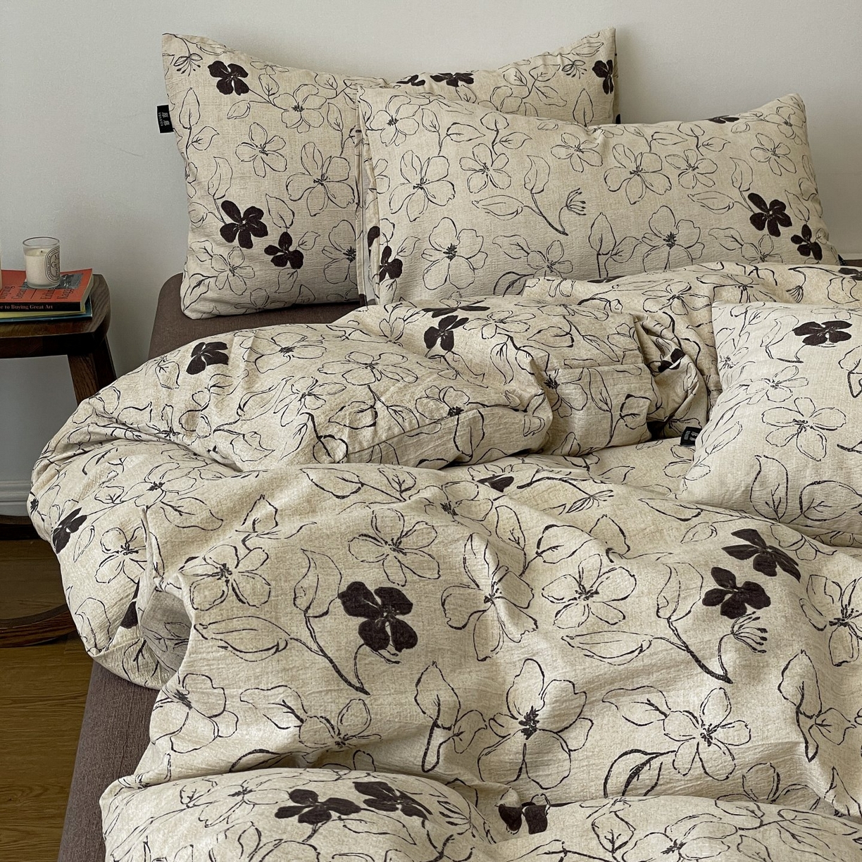 91家纺网 家纺一手货源 找家纺 梦纤绒 2025秋冬新款A类高克重亚麻复古诧季风原麻系列四件套 约定咖