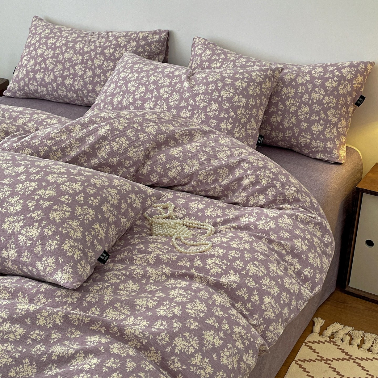 91家纺网 家纺一手货源 找家纺 梦纤绒 2025秋冬新款A类高克重亚麻复古诧季风原麻系列四件套 紫嫣