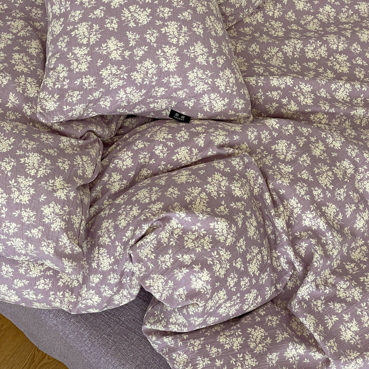 91家纺网 家纺一手货源 找家纺 梦纤绒 2025秋冬新款A类高克重亚麻复古诧季风原麻系列四件套 紫嫣