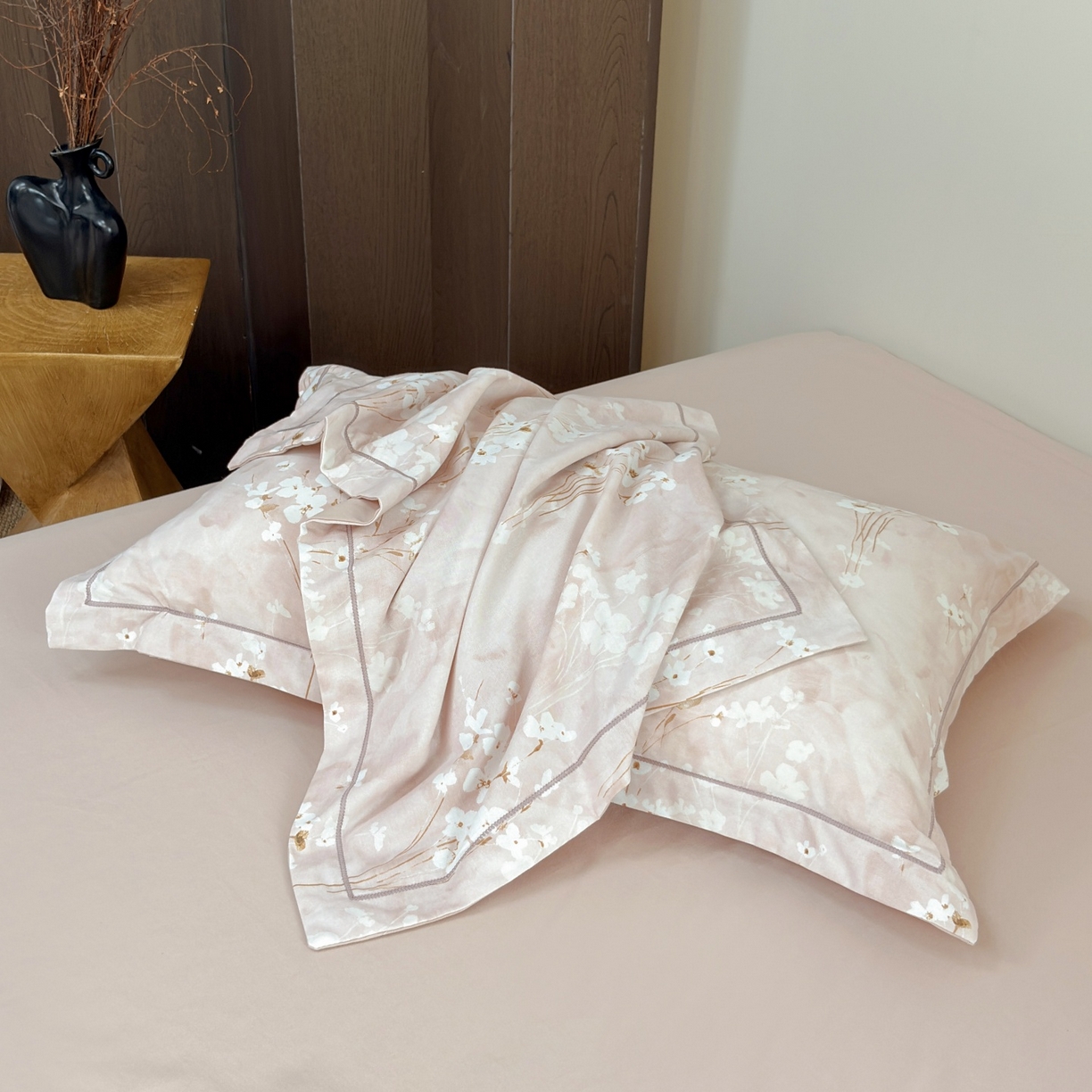 91家纺网 家纺一手货源 找家纺 未来家居 2025新款焕新南疆秋冬全棉加厚磨毛纯色印花四件套 粉黛轻妆-粉