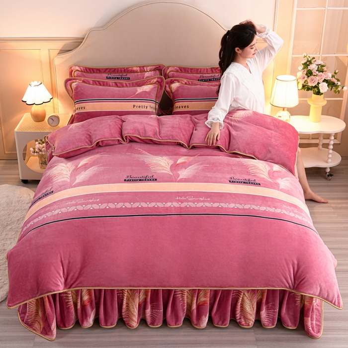 91家纺网 家纺一手货源 找家纺 羽梦2025新款8.5斤牛奶法莱绒金貂法兰绒四件套直播爆款梦羽-粉