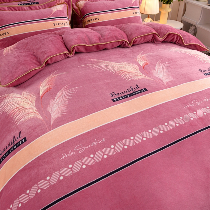 91家纺网 家纺一手货源 找家纺 羽梦2025新款8.5斤牛奶法莱绒金貂法兰绒四件套直播爆款梦羽-粉