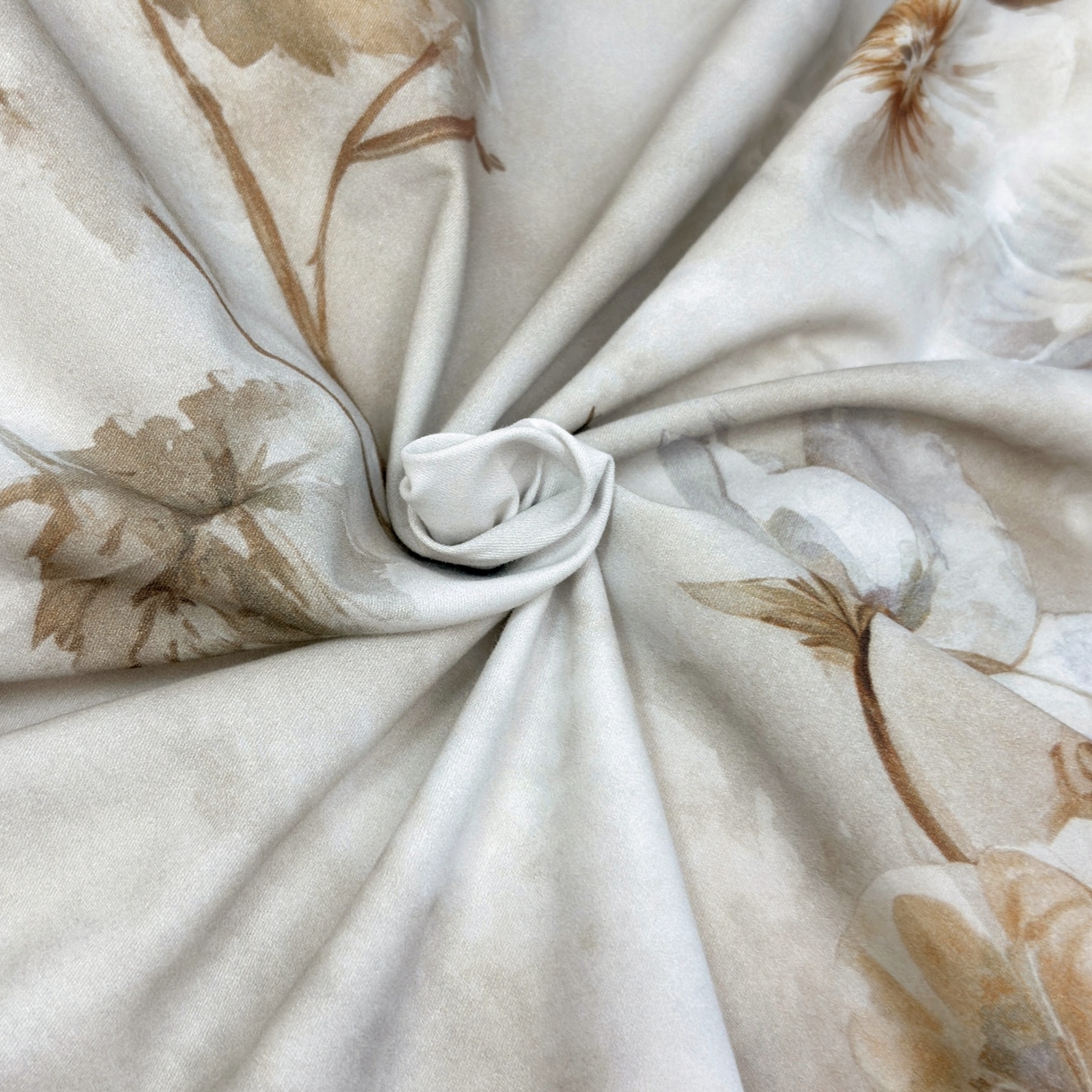 91家纺网 家纺一手货源 找家纺 未来家居 2025新款焕新南疆秋冬全棉加厚磨毛纯色印花四件套 春晓-咖