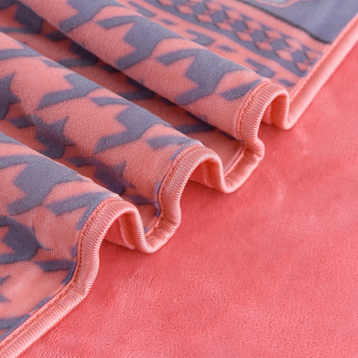 91家纺网 家纺一手货源 找家纺 羽梦2025新款8.5斤牛奶法莱绒金貂法兰绒四件套直播爆款千鸟格-粉