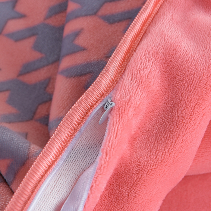 91家纺网 家纺一手货源 找家纺 羽梦2025新款8.5斤牛奶法莱绒金貂法兰绒四件套直播爆款千鸟格-粉