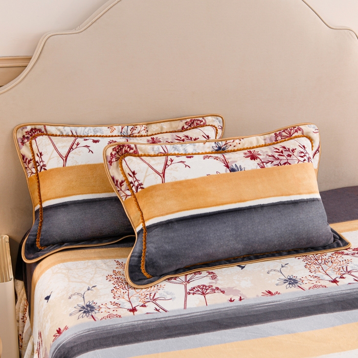 91家纺网 家纺一手货源 找家纺 羽梦2025新款8.5斤牛奶法莱绒金貂法兰绒四件套直播爆款雁南归