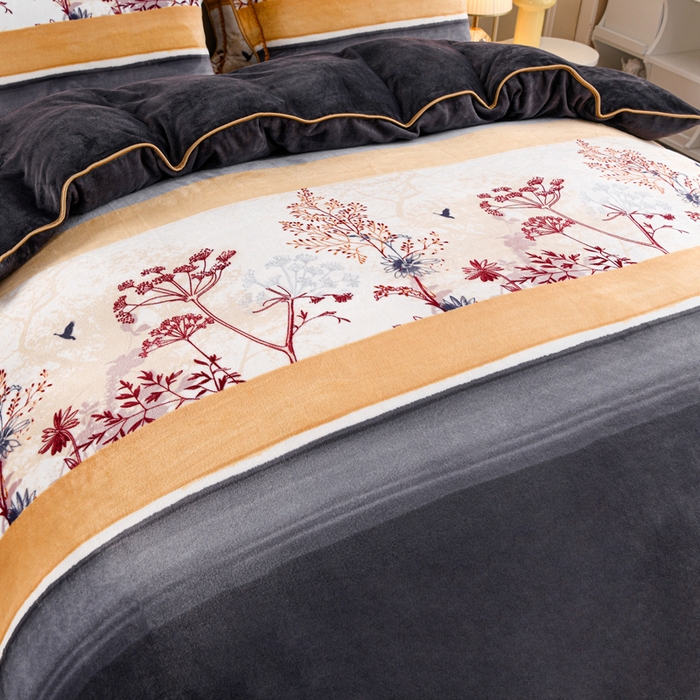 91家纺网 家纺一手货源 找家纺 羽梦2025新款8.5斤牛奶法莱绒金貂法兰绒四件套直播爆款雁南归