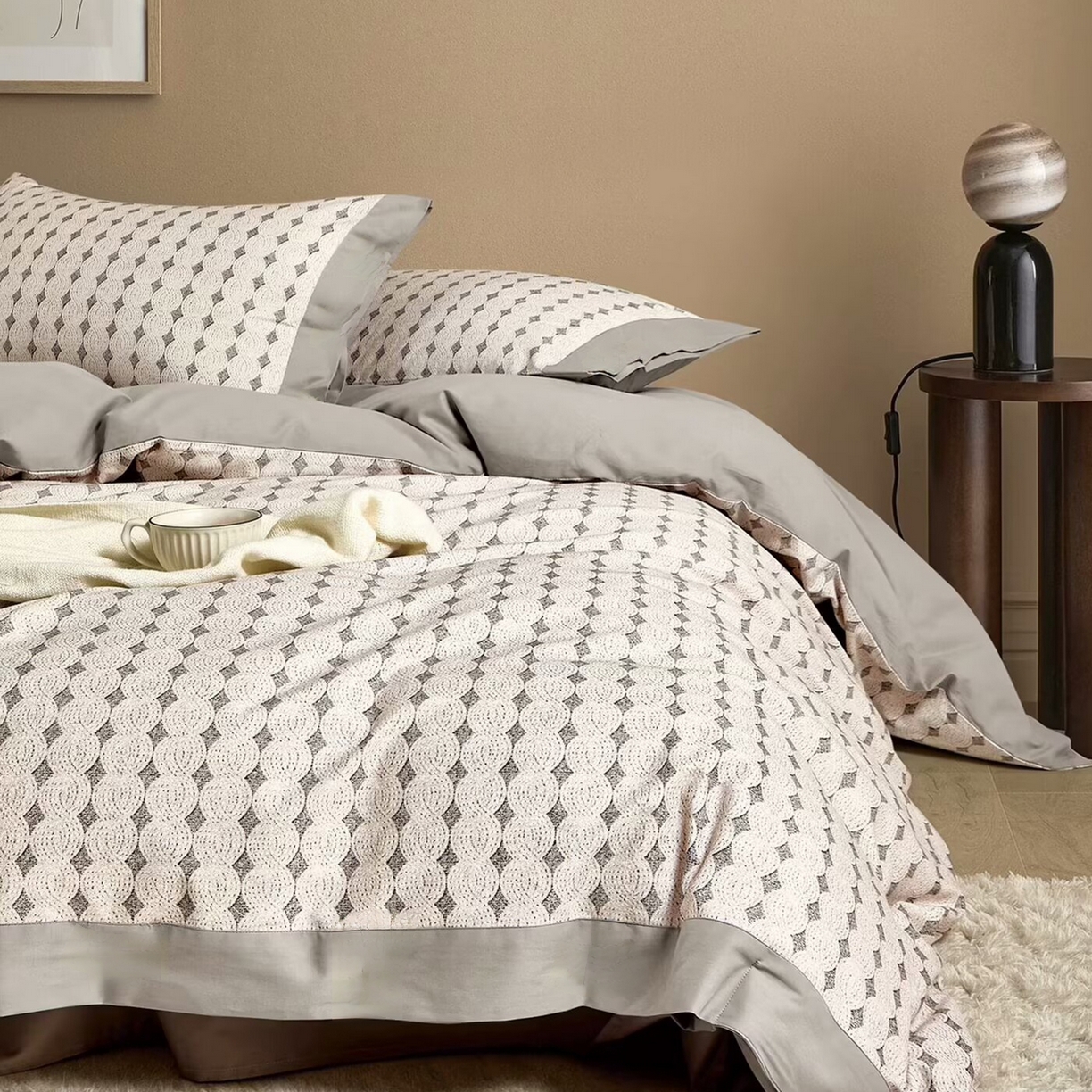 91家纺网 家纺一手货源 找家纺 （总）未来家居 2025秋冬新款全棉超柔磨毛拼角宽边工艺款四件套