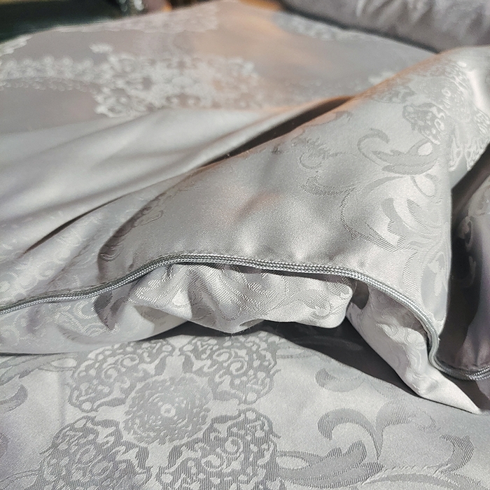 91家纺网 家纺一手货源 找家纺 金同成家纺 2025新款蚕丝被保暖被春秋冬季被子学生季婚庆拉链子母被被子被芯 自由灰