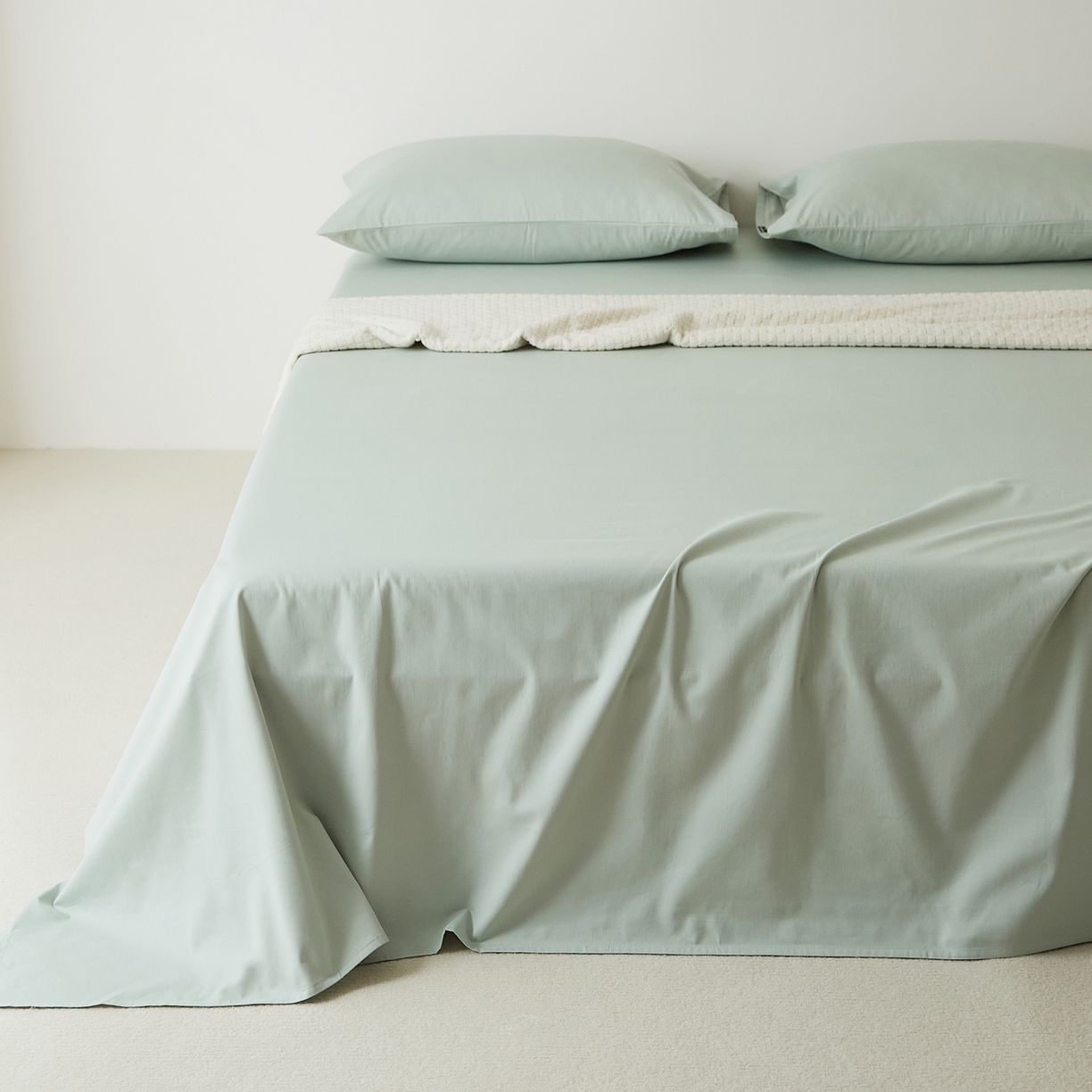 91家纺网 家纺一手货源 找家纺 EH家居 2025新款全棉磨毛纯色单床单-云栖系列 景蓝色