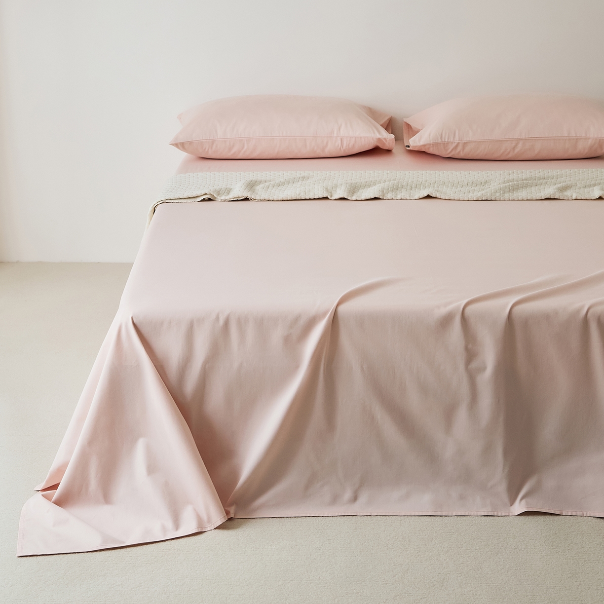 91家纺网 家纺一手货源 找家纺 EH家居 2025新款全棉磨毛纯色单床单-云栖系列 莲粉色