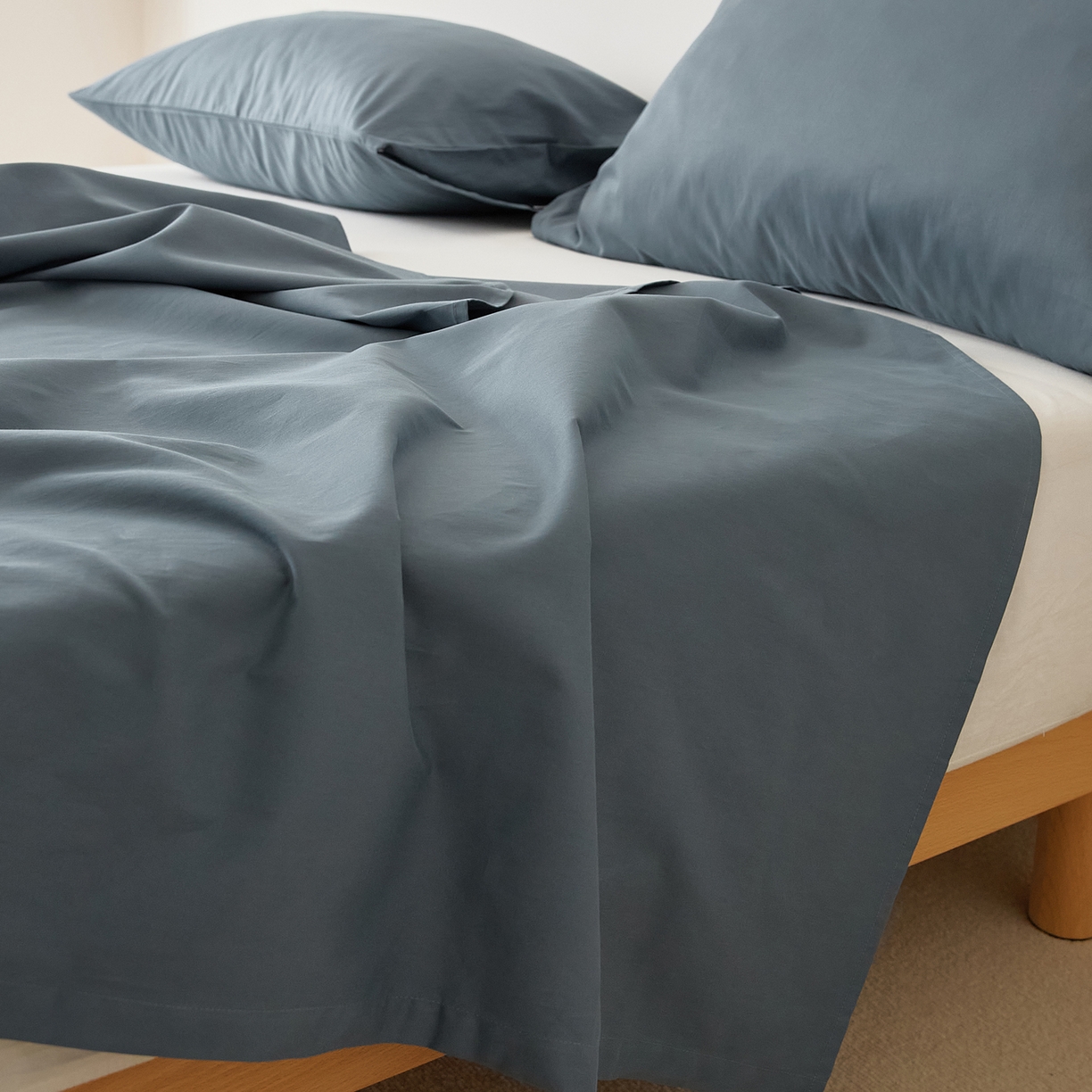 91家纺网 家纺一手货源 找家纺 EH家居 2025新款全棉磨毛纯色单床单-云栖系列 南菲蓝