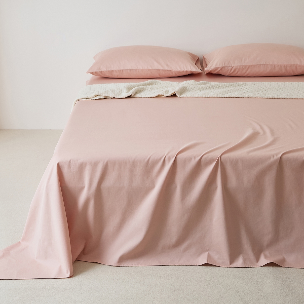 91家纺网 家纺一手货源 找家纺 EH家居 2025新款全棉磨毛纯色单床单-云栖系列 水粉