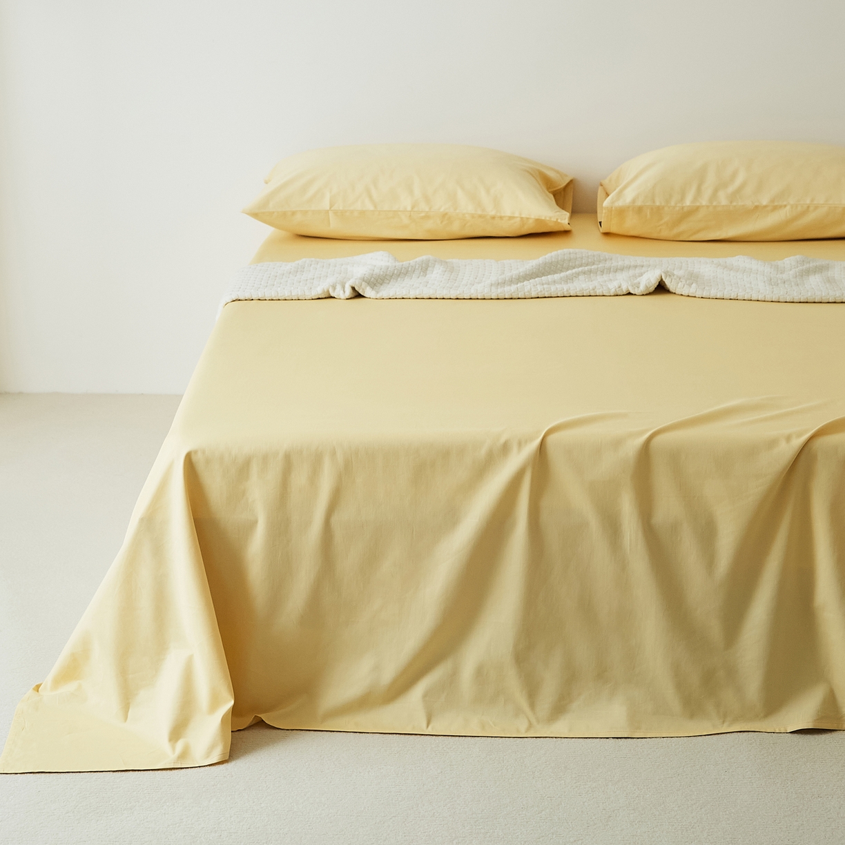 91家纺网 家纺一手货源 找家纺 EH家居 2025新款全棉磨毛纯色单床单-云栖系列 樱黄