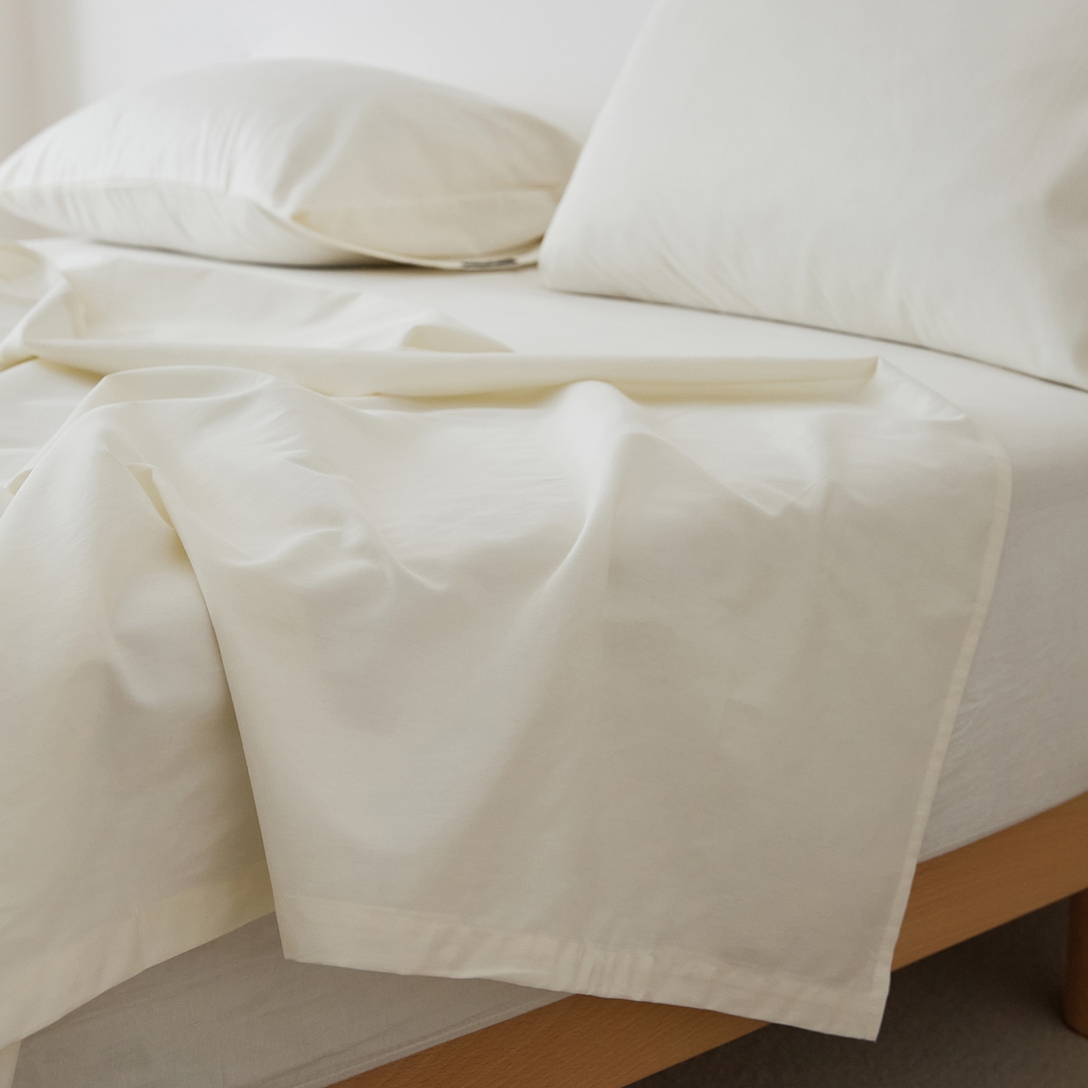 91家纺网 家纺一手货源 找家纺 EH家居 2025新款全棉磨毛纯色单床单-云栖系列 羽白