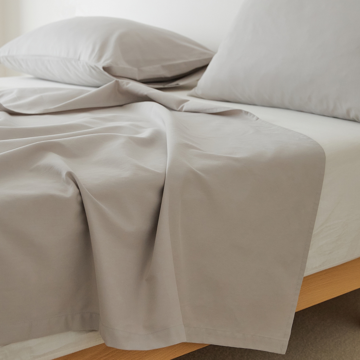 91家纺网 家纺一手货源 找家纺 EH家居 2025新款全棉磨毛纯色单床单-云栖系列 云灰色