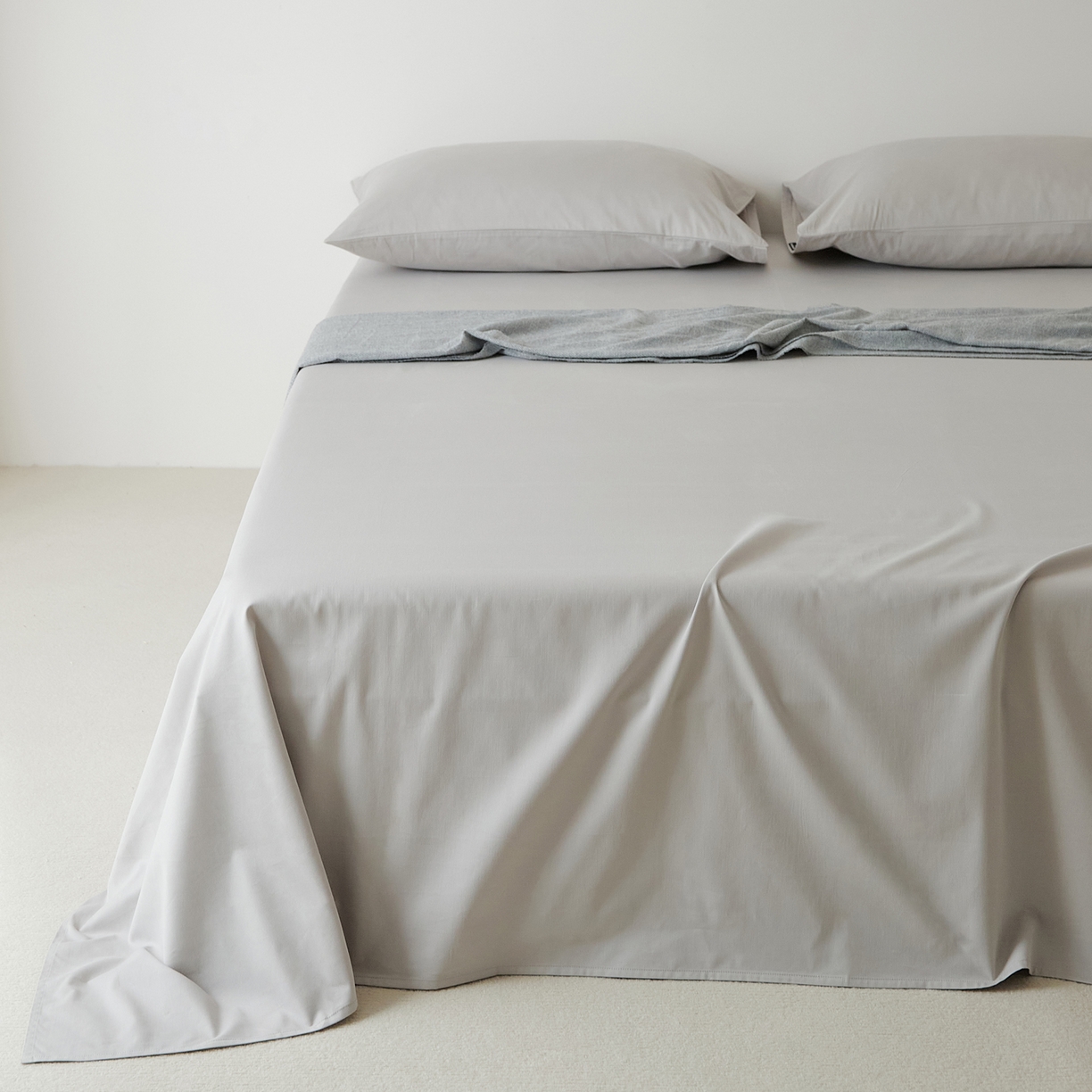 91家纺网 家纺一手货源 找家纺 EH家居 2025新款全棉磨毛纯色单床单-云栖系列 云灰色