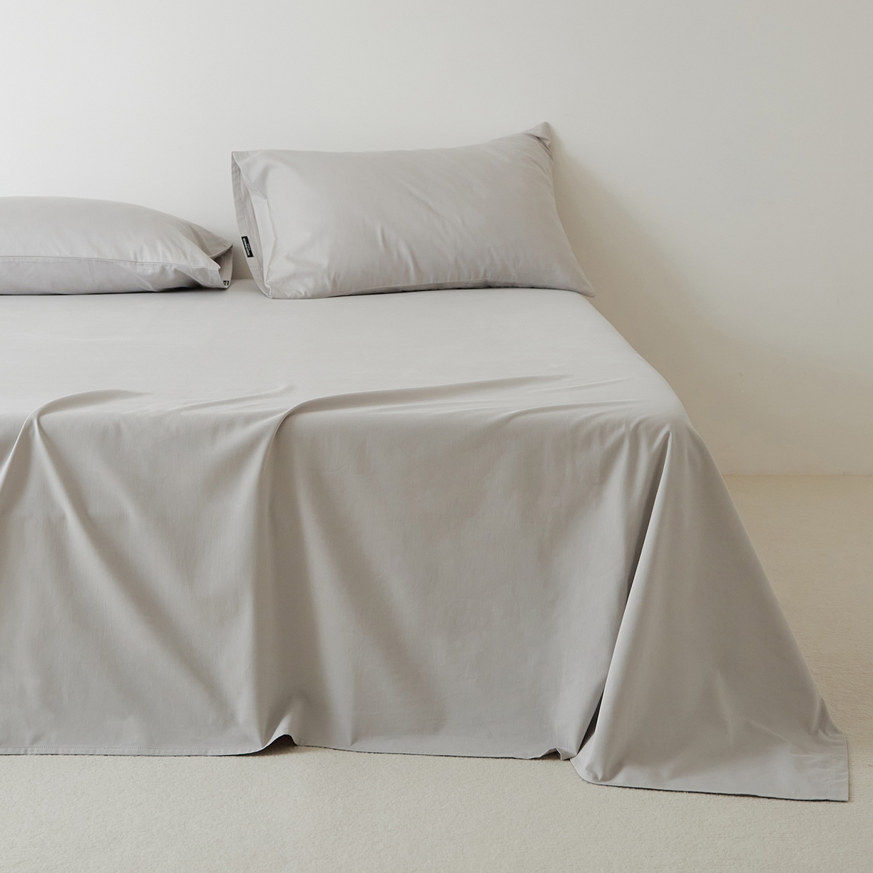 91家纺网 家纺一手货源 找家纺 EH家居 2025新款全棉磨毛纯色单床单-云栖系列 云灰色