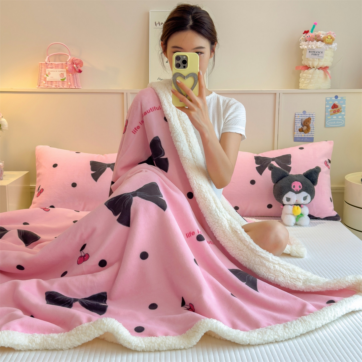91家纺网 家纺一手货源 找家纺 丝幔家纺 2025新款A类卡通牛奶绒毛毯多功能毯 芭比蝴蝶结