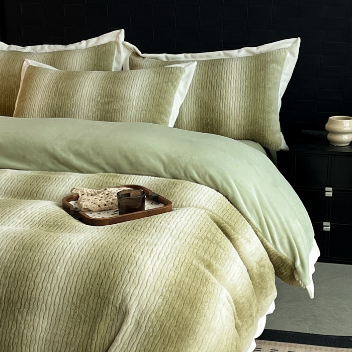 91家纺网 家纺一手货源 找家纺 （总）羽梦家纺 2025秋冬新品260克加厚全消光貂狐绒工艺款超保暖四件套