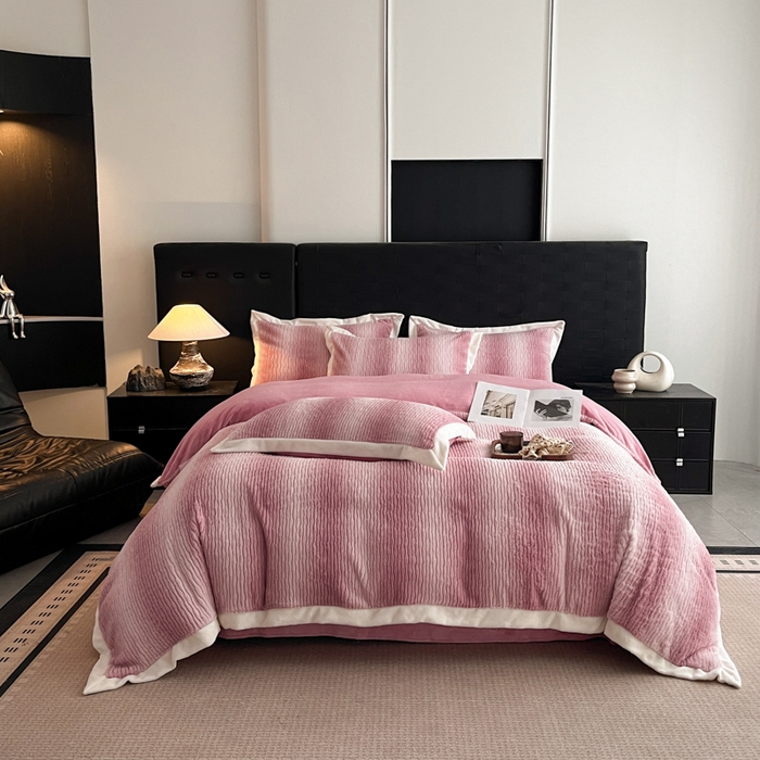 91家纺网 家纺一手货源 找家纺 羽梦家纺 2025秋冬新品260克加厚全消光貂狐绒工艺款超保暖四件套 九尾狐-豆沙粉