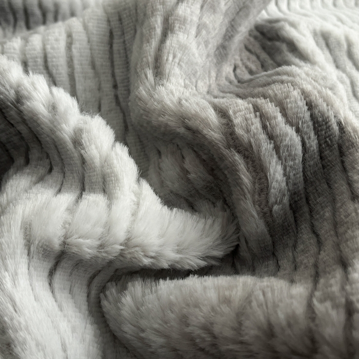 91家纺网 家纺一手货源 找家纺 羽梦家纺 2025秋冬新品260克加厚全消光貂狐绒工艺款超保暖四件套 九尾狐-灰色