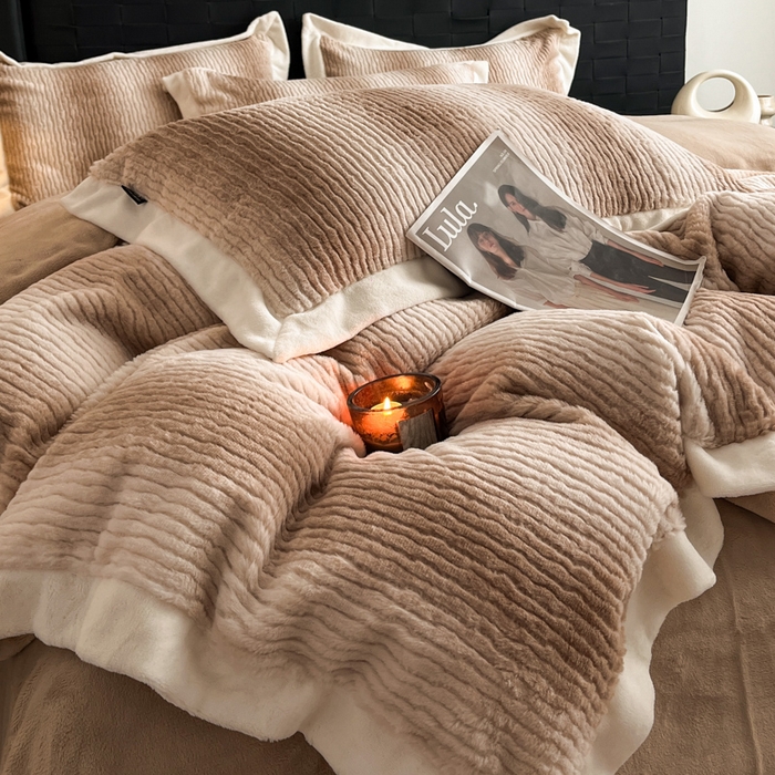 91家纺网 家纺一手货源 找家纺 羽梦家纺 2025秋冬新品260克加厚全消光貂狐绒工艺款超保暖四件套 九尾狐-咖色