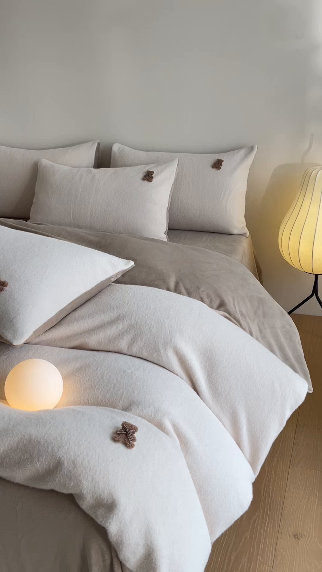 91家纺网 家纺一手货源 找家纺 羽梦家纺 2025新款260克加厚全消光糯米绒阳光绒加厚保暖四件套 糯米绒-奶白