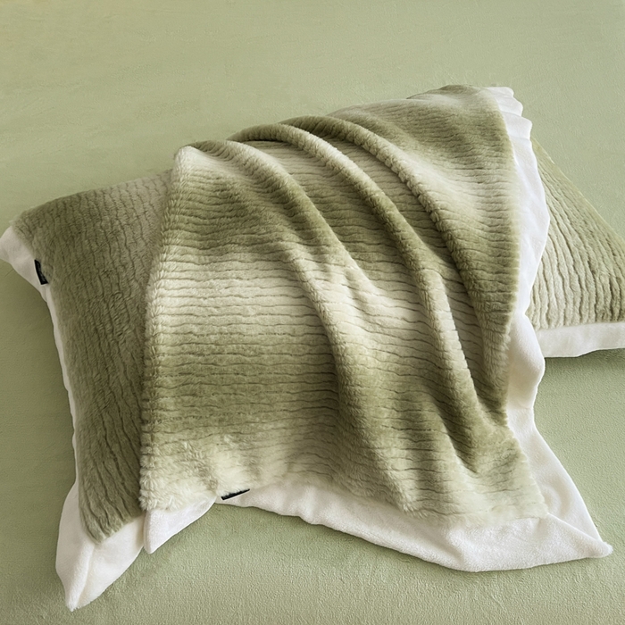 91家纺网 家纺一手货源 找家纺 羽梦家纺 2025秋冬新品260克加厚全消光貂狐绒工艺款超保暖四件套 九尾狐-抹茶