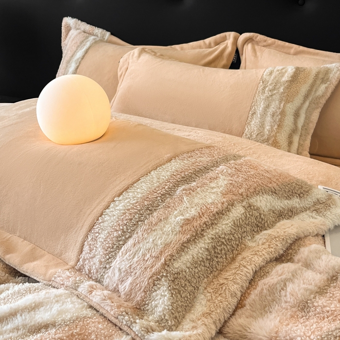 91家纺网 家纺一手货源 找家纺 （总）羽梦家纺 2025新款260克加厚全消光皮草款阳光绒轻奢四件套