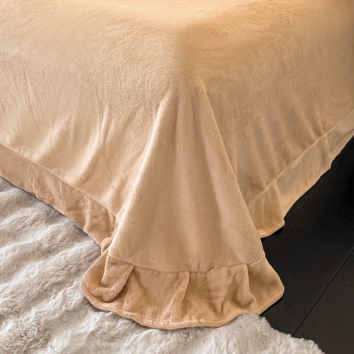 91家纺网 家纺一手货源 找家纺 （总）羽梦家纺 2025新款260克加厚全消光皮草款阳光绒轻奢四件套