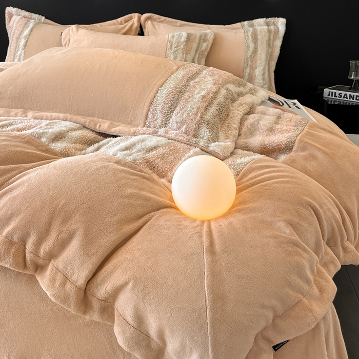 91家纺网 家纺一手货源 找家纺 （总）羽梦家纺 2025新款260克加厚全消光皮草款阳光绒轻奢四件套