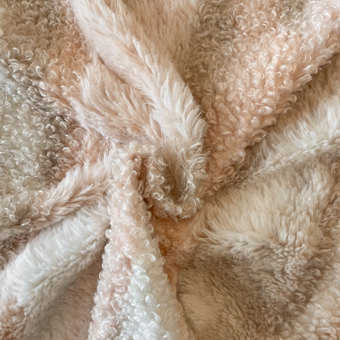 91家纺网 家纺一手货源 找家纺 （总）羽梦家纺 2025新款260克加厚全消光皮草款阳光绒轻奢四件套