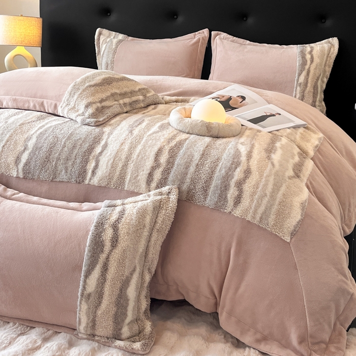 91家纺网 家纺一手货源 找家纺 （总）羽梦家纺 2025新款260克加厚全消光皮草款阳光绒轻奢四件套