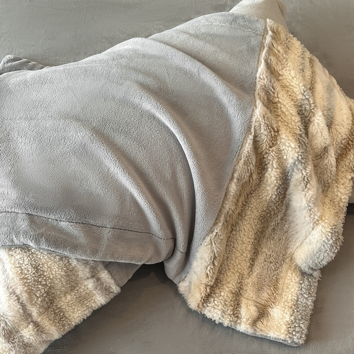 91家纺网 家纺一手货源 找家纺 羽梦家纺 2025新款260克加厚全消光皮草款阳光绒轻奢四件套 托斯卡纳-暗灰