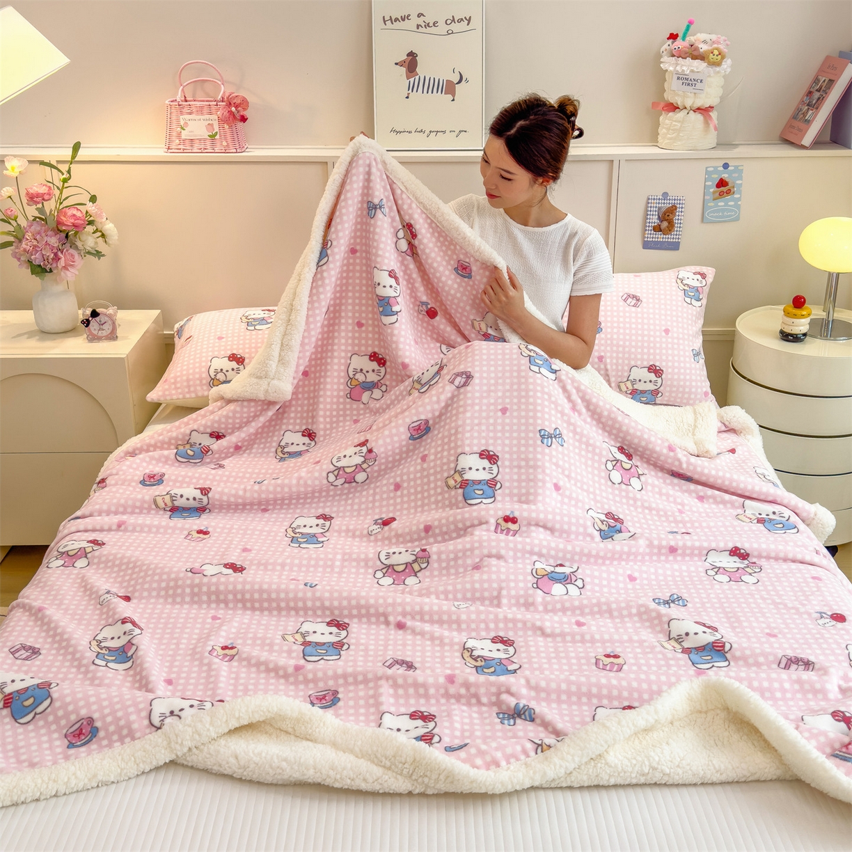 91家纺网 家纺一手货源 找家纺 丝幔家纺 2025新款A类卡通牛奶绒毛毯多功能毯 甜心粉猫